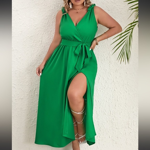 Boho Plus Size Slit Belted Maxi Dress Green - Picture 1 of 6